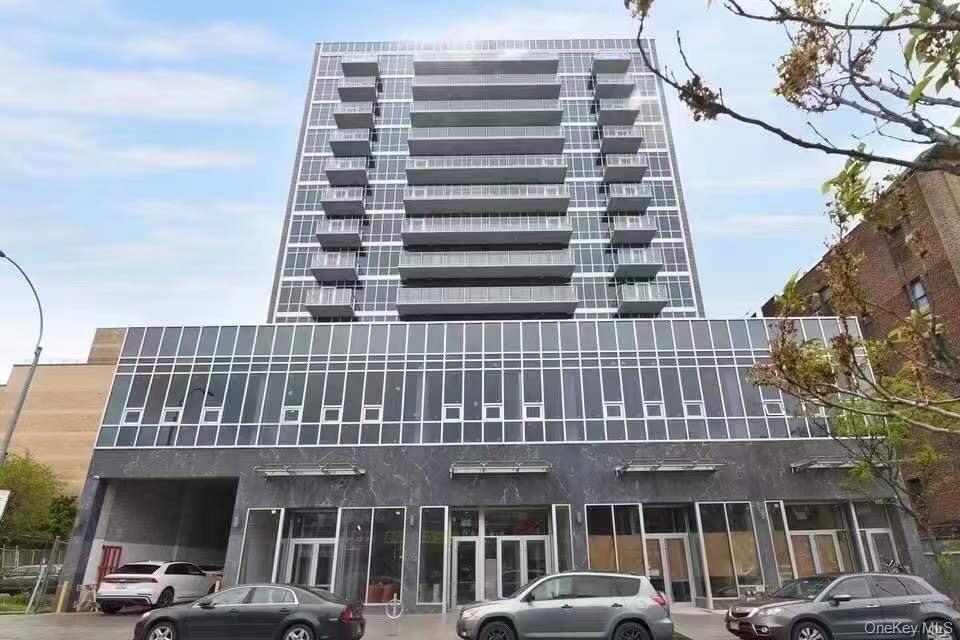 41-62 Bowne # 3E, Flushing, NY 11355