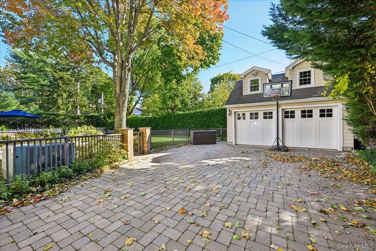 136 Locust Street, Garden City, NY 11530