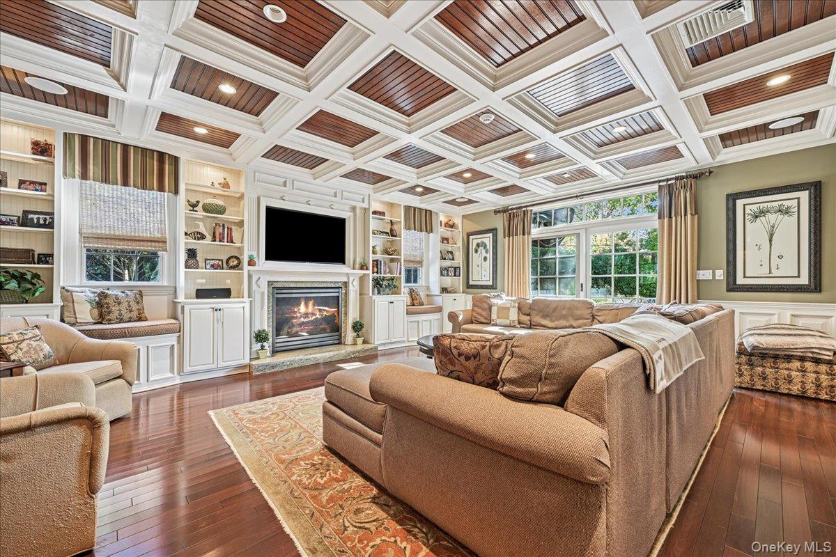 136 Locust Street, Garden City, NY 11530