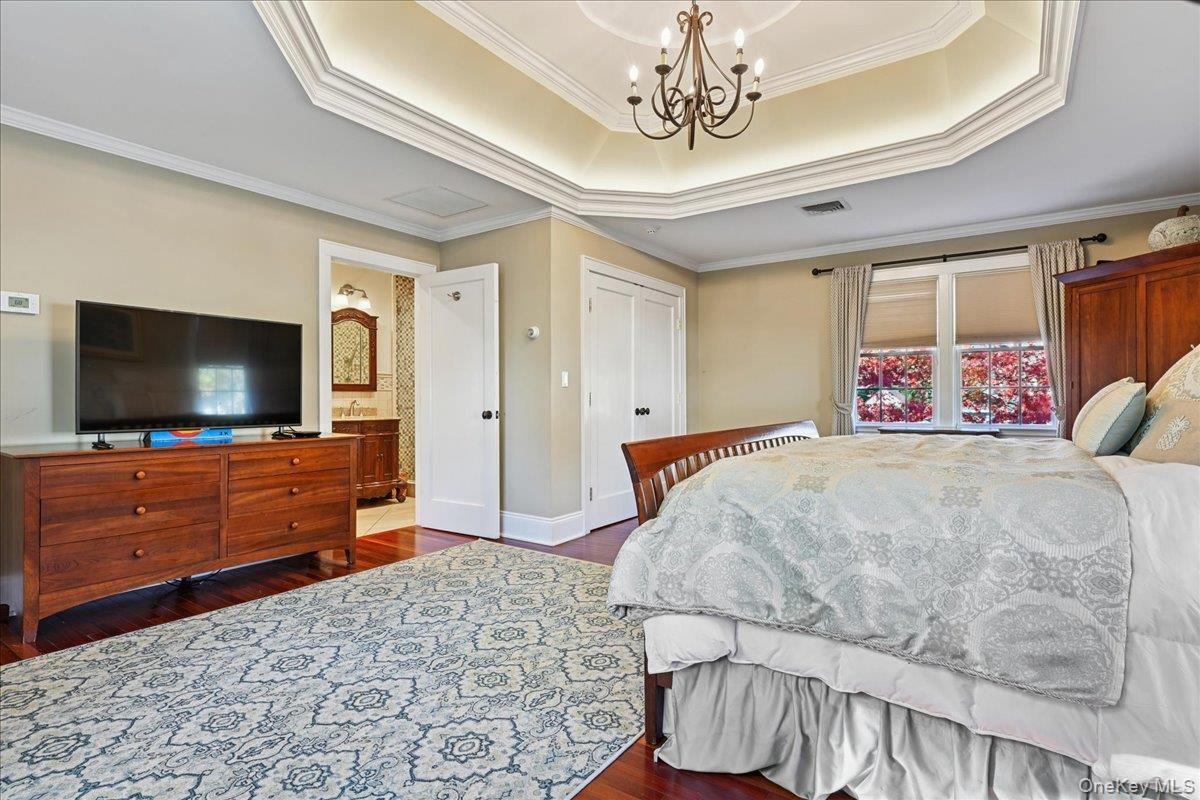 136 Locust Street, Garden City, NY 11530