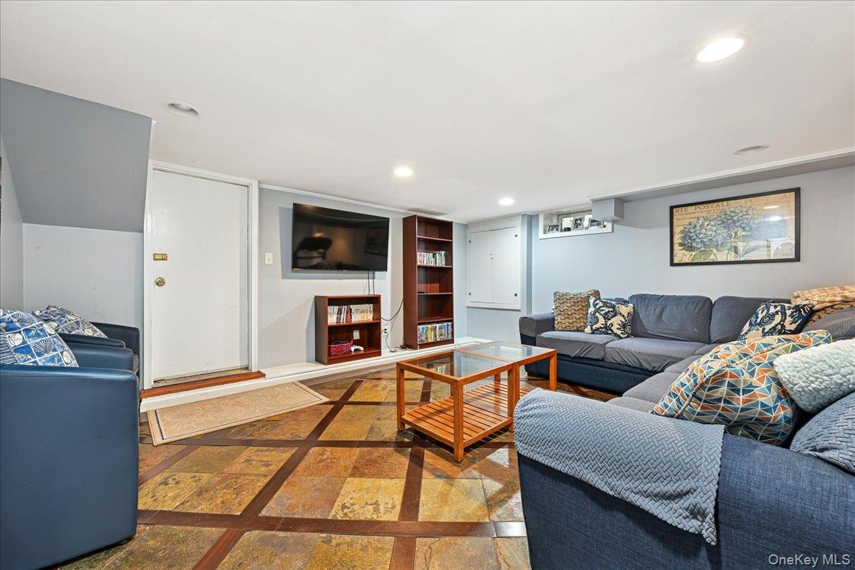 136 Locust Street, Garden City, NY 11530