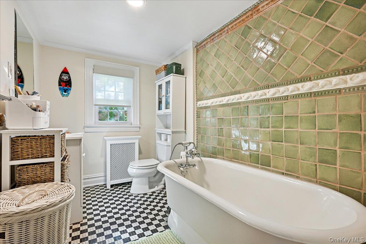 136 Locust Street, Garden City, NY 11530