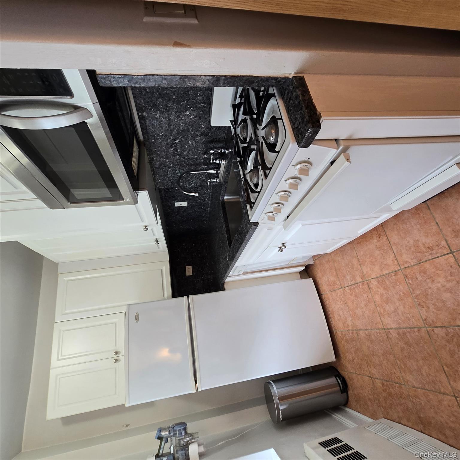 99-40 63rd Road # 1O, Rego Park, NY 11374