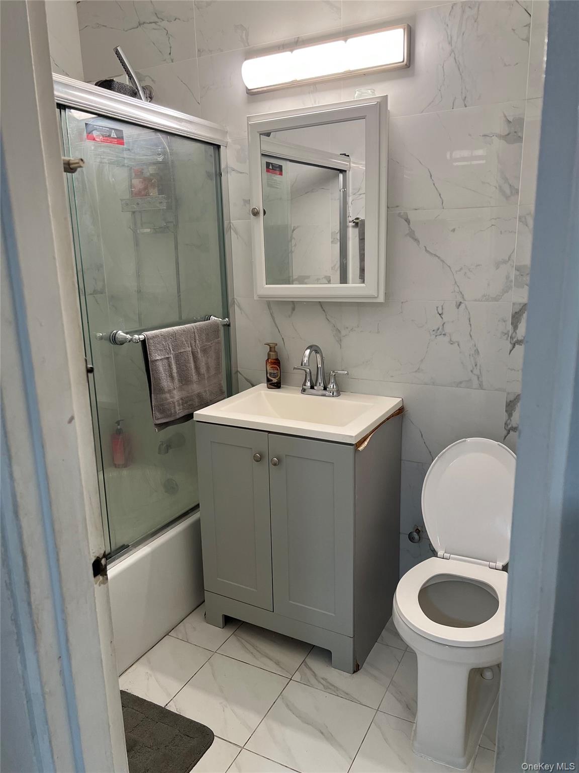 94-10 59th Avenue # 2J, Elmhurst, NY 11373