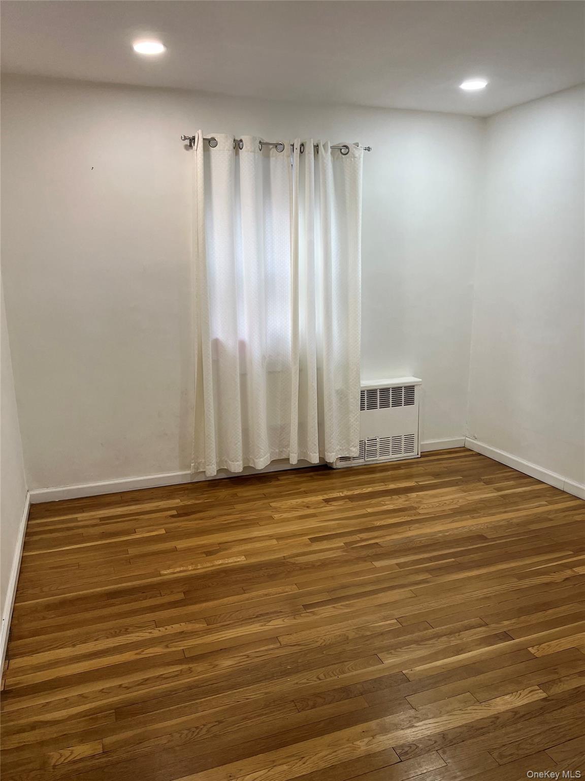 94-10 59th Avenue # 2J, Elmhurst, NY 11373
