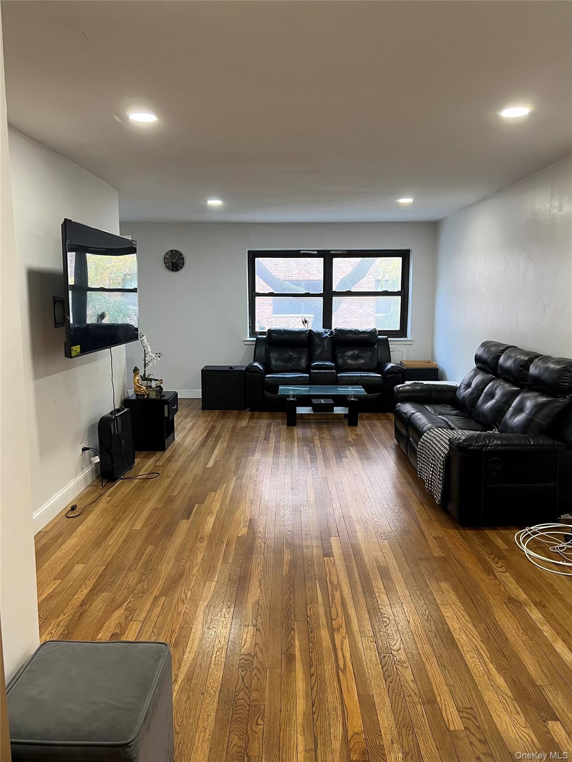 94-10 59th Avenue # 2J, Elmhurst, NY 11373