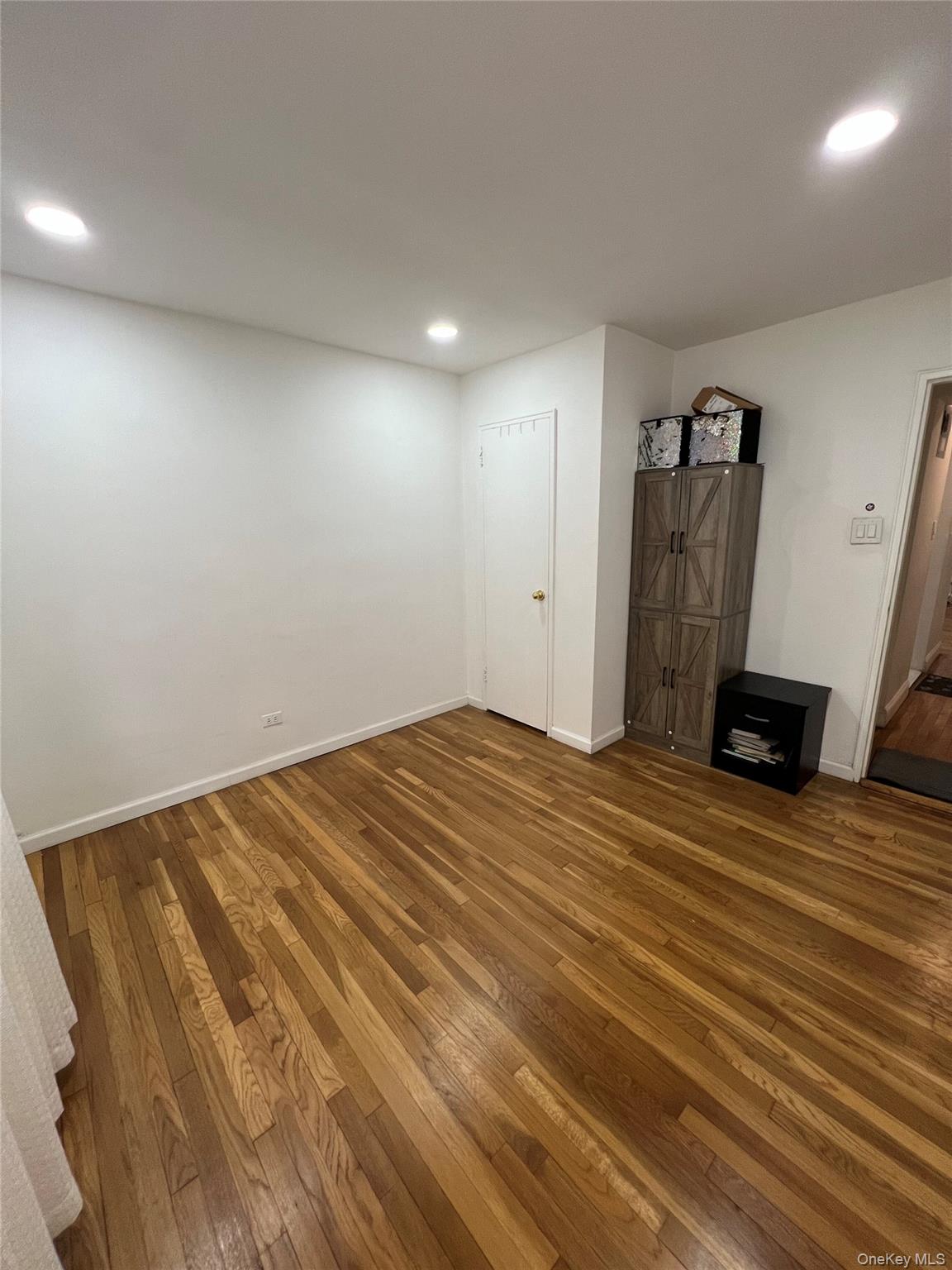 94-10 59th Avenue # 2J, Elmhurst, NY 11373