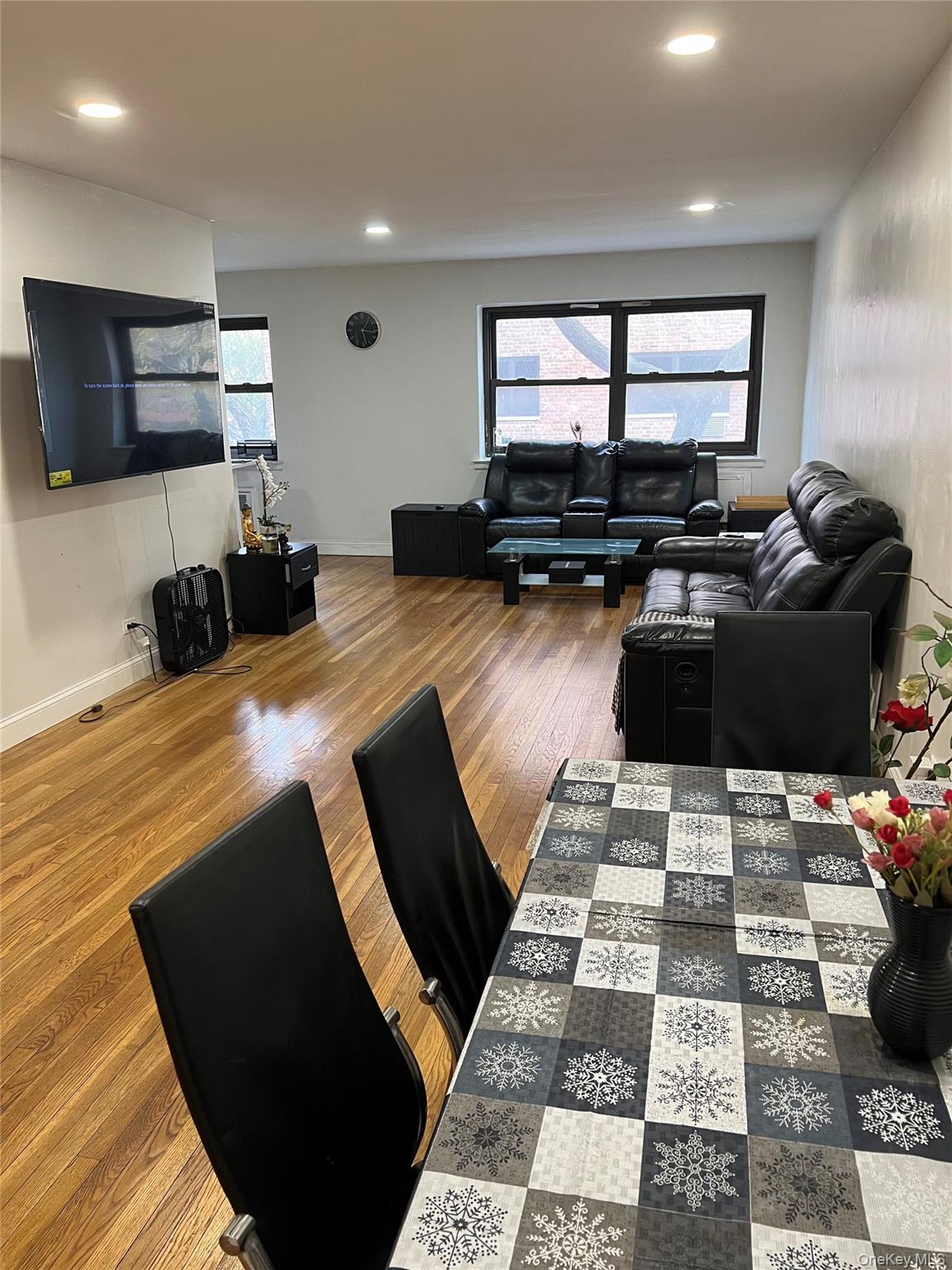 94-10 59th Avenue # 2J, Elmhurst, NY 11373