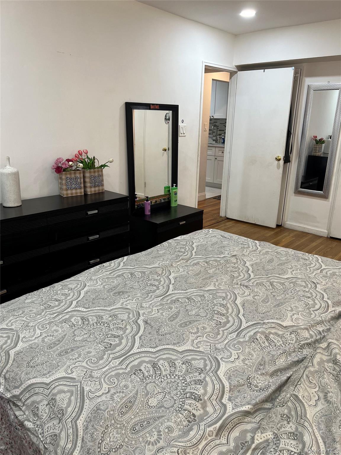 94-10 59th Avenue # 2J, Elmhurst, NY 11373