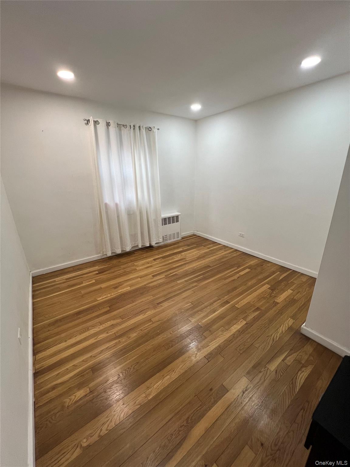 94-10 59th Avenue # 2J, Elmhurst, NY 11373