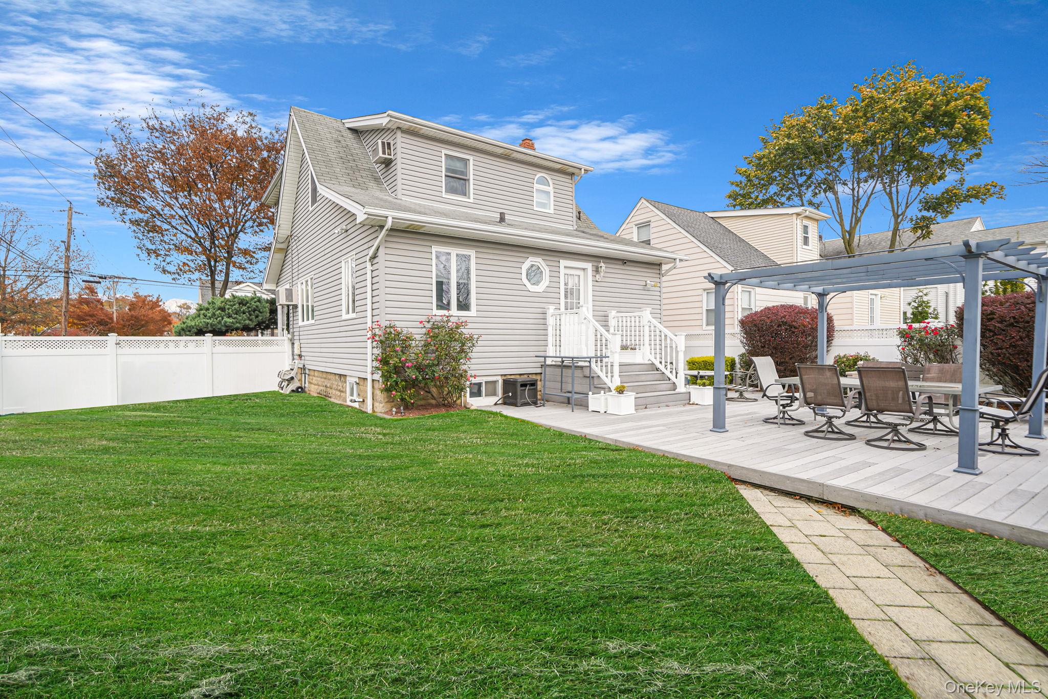 1800 Stuyvesant Avenue, Merrick, NY 11566