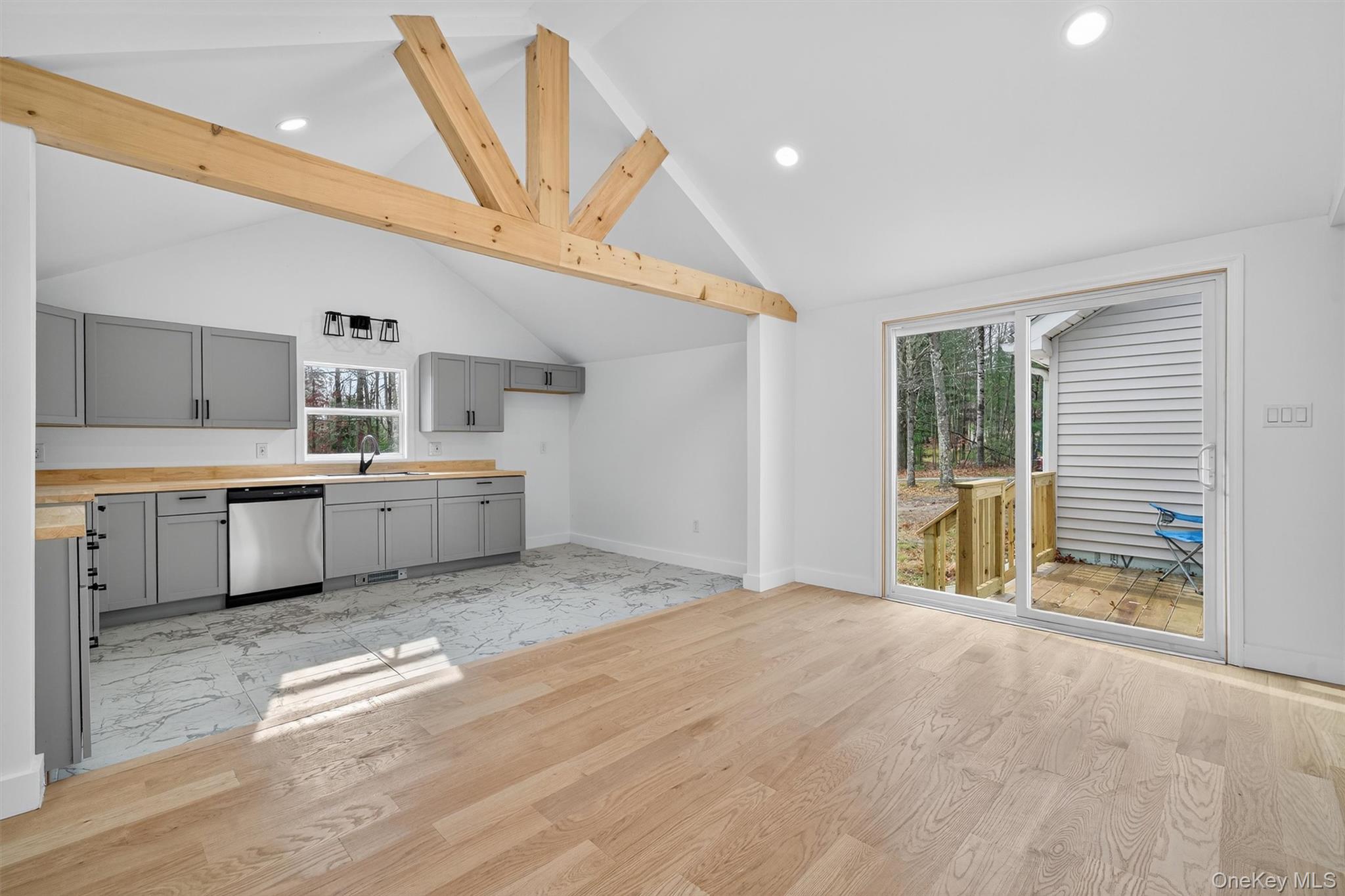 16 Nightingale Trail E, Wurtsboro, NY 12790