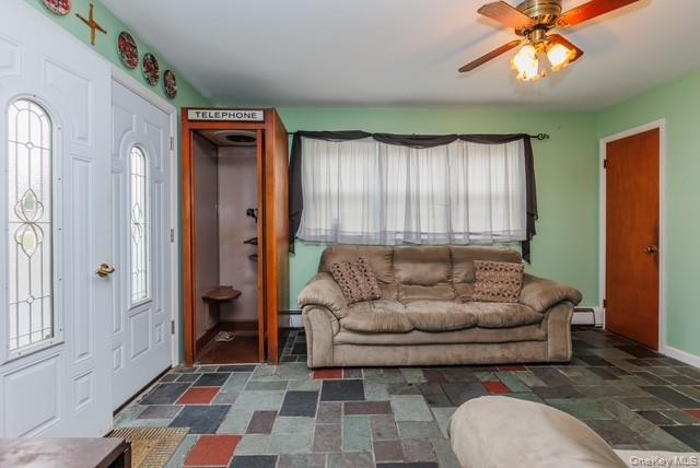 10 Grand Street, Smithtown, NY 11787