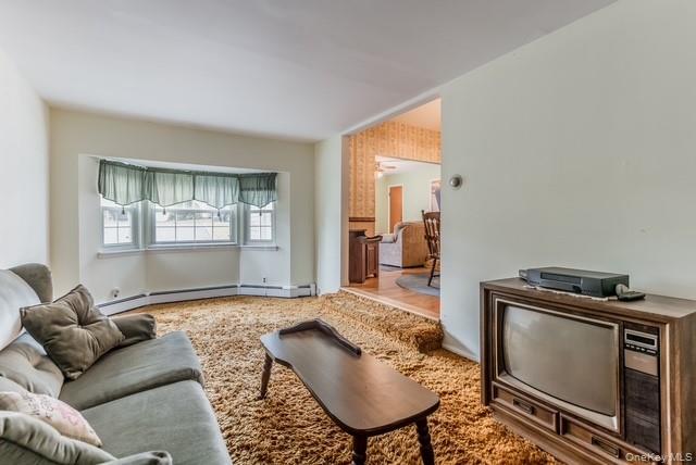 10 Grand Street, Smithtown, NY 11787