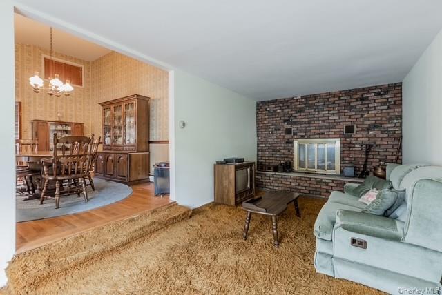 10 Grand Street, Smithtown, NY 11787