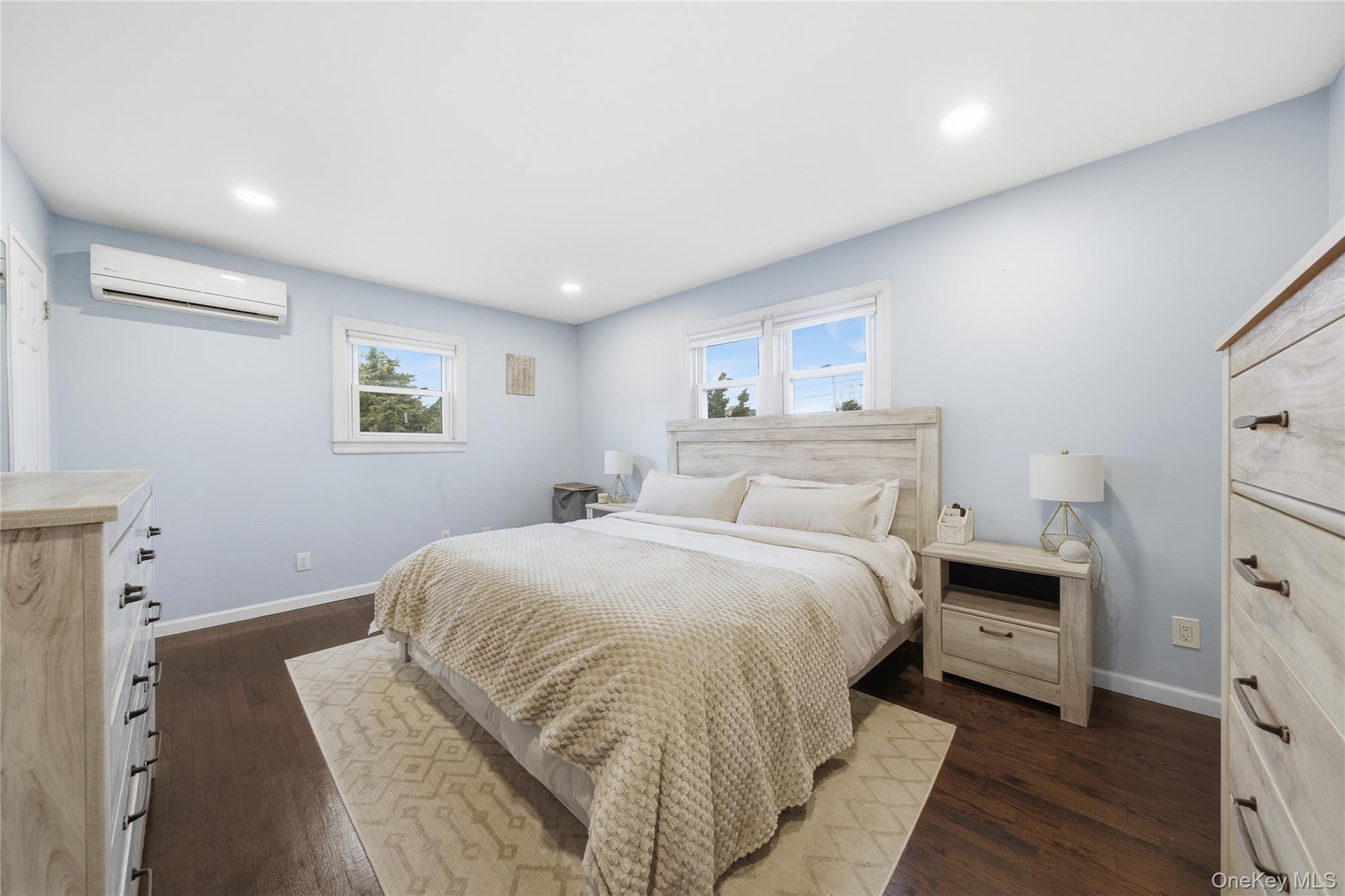 32 Beachwood Drive, Babylon, NY 11702