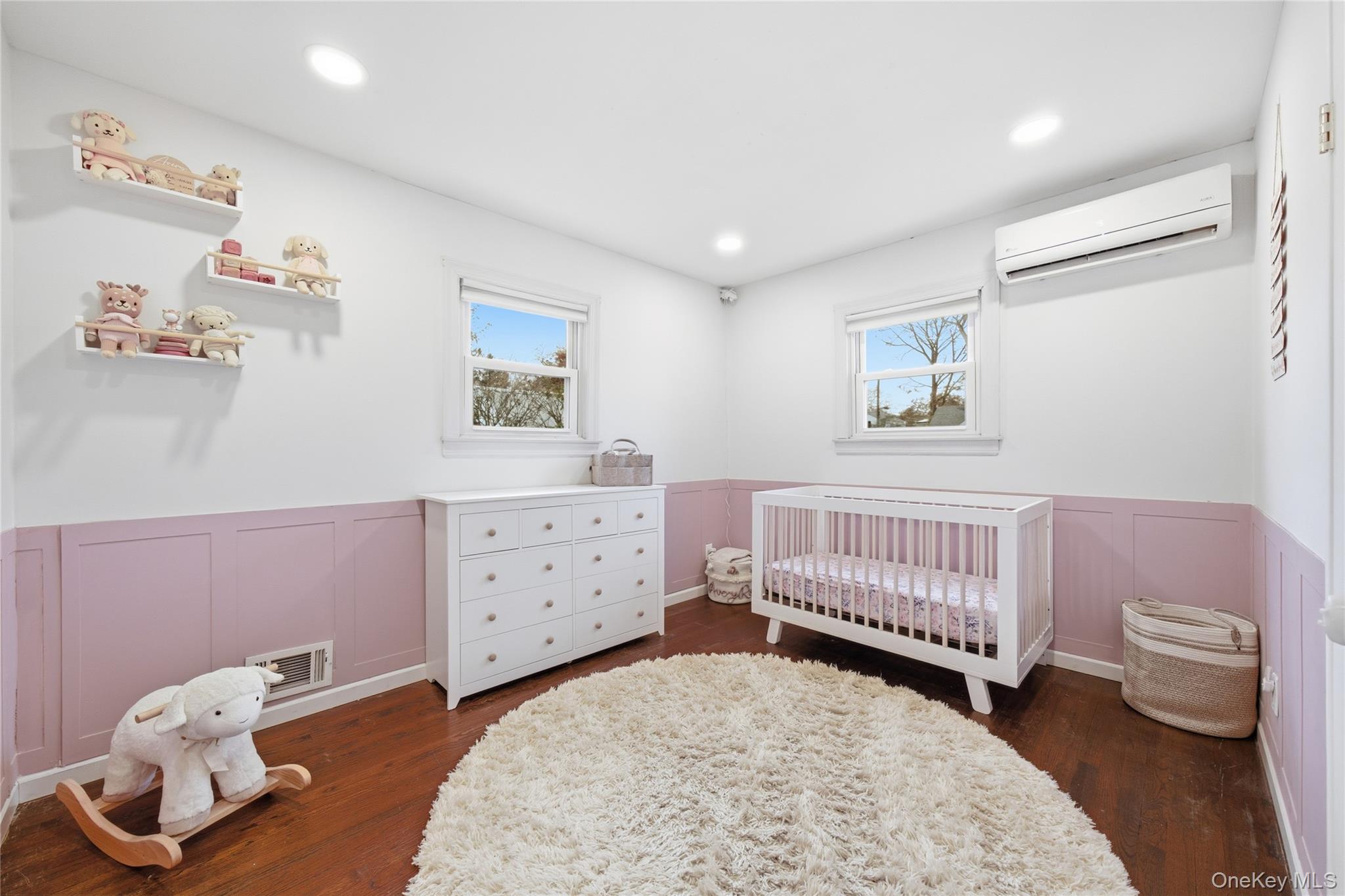 32 Beachwood Drive, Babylon, NY 11702