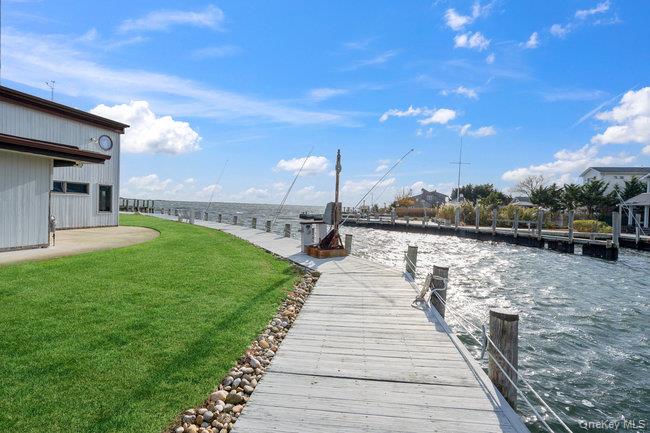 49 S Bay Avenue, Amityville, NY 11701