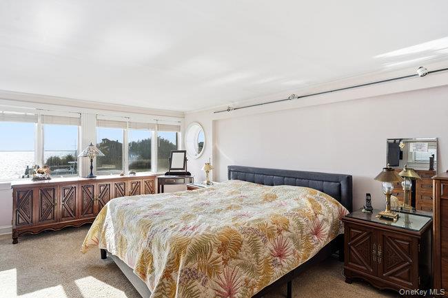 49 S Bay Avenue, Amityville, NY 11701