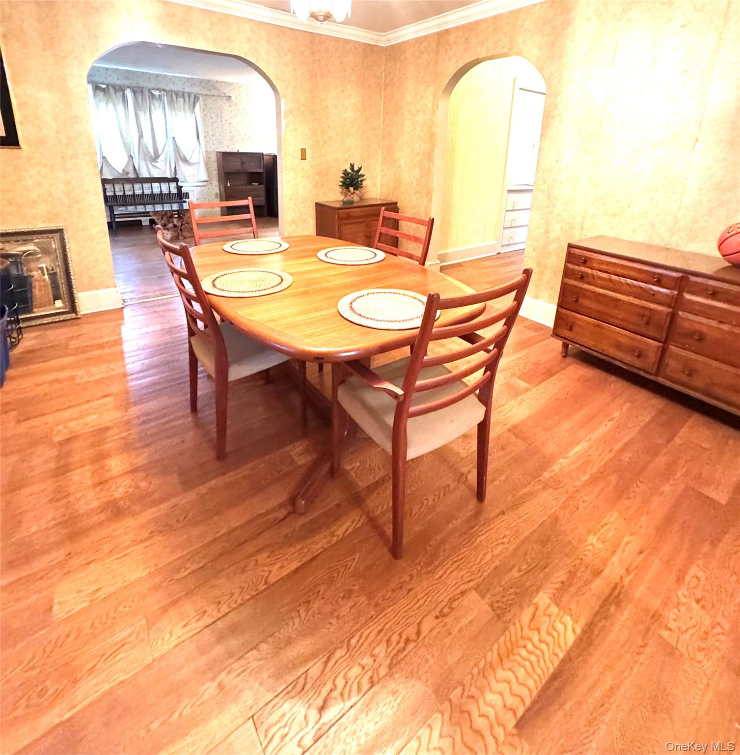 832 Dutchess Turnpike, Poughkeepsie, NY 12603