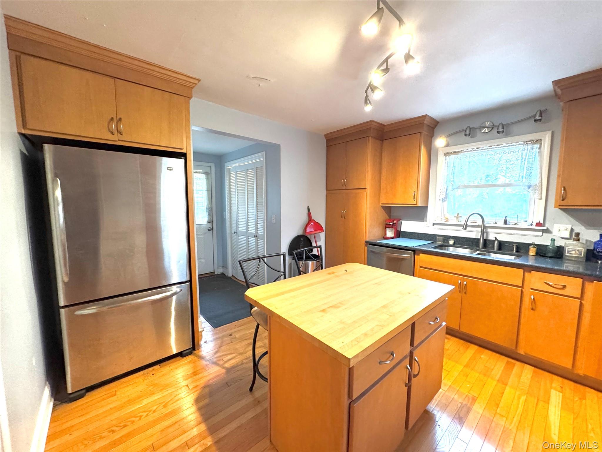 832 Dutchess Turnpike, Poughkeepsie, NY 12603