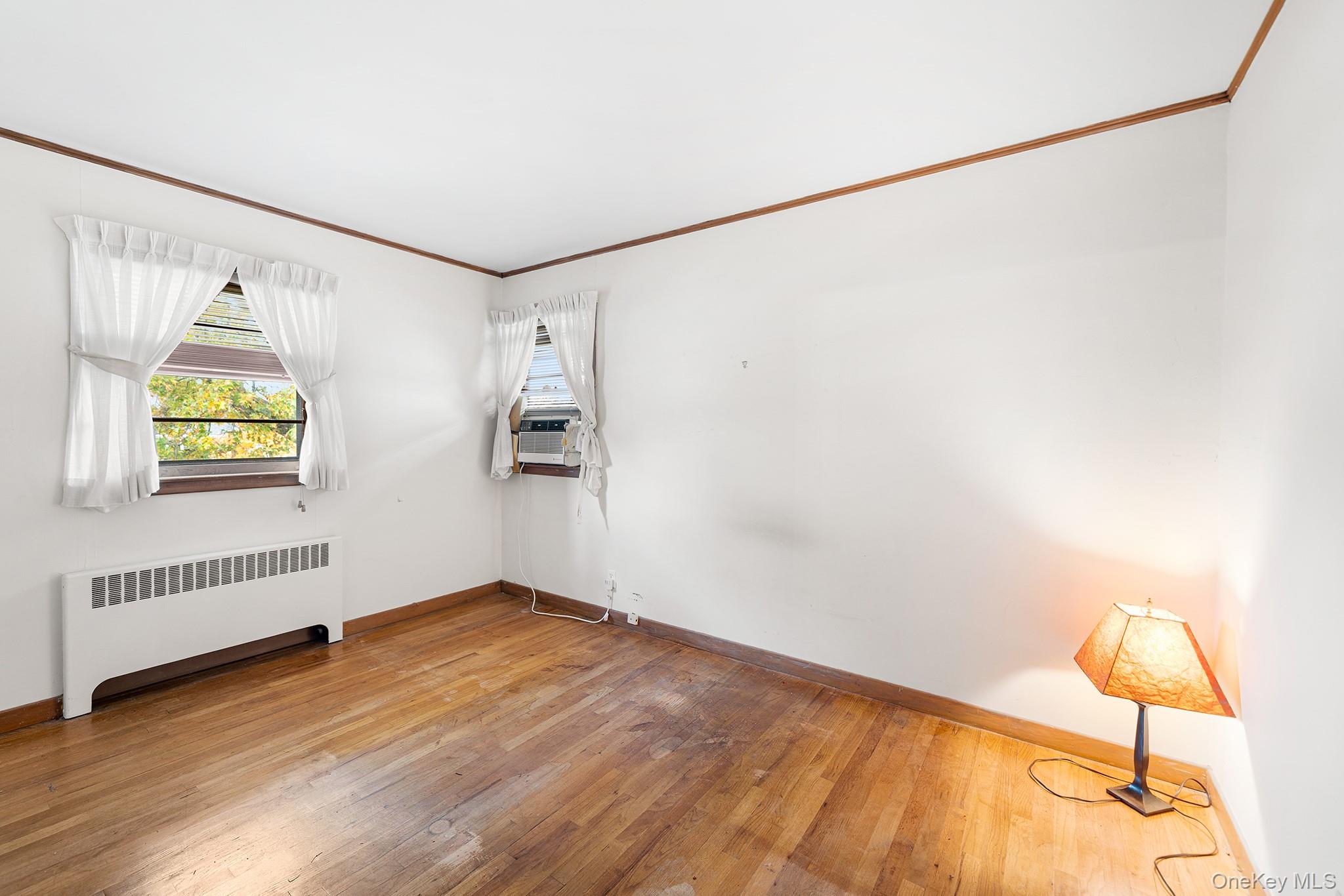 3651 Woodbridge Lane N, Wantagh, NY 11793