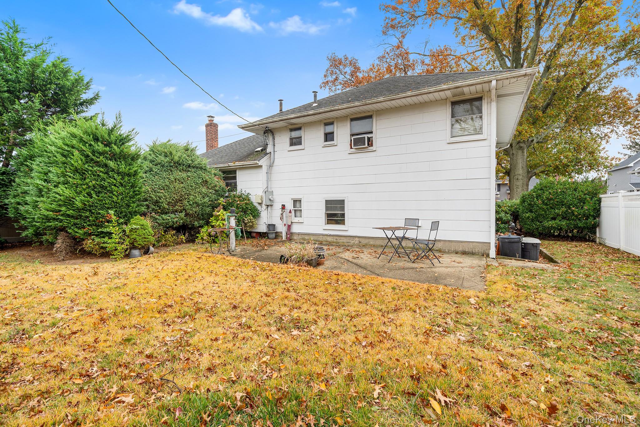 3651 Woodbridge Lane N, Wantagh, NY 11793