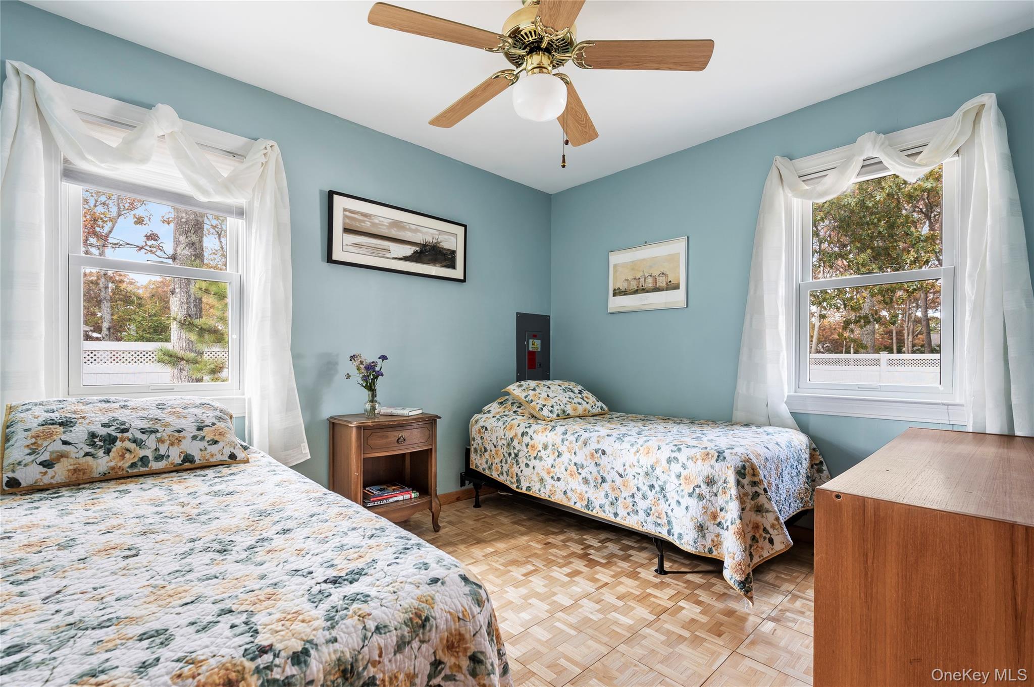 21 Woodridge Road, Hampton Bays, NY 11946