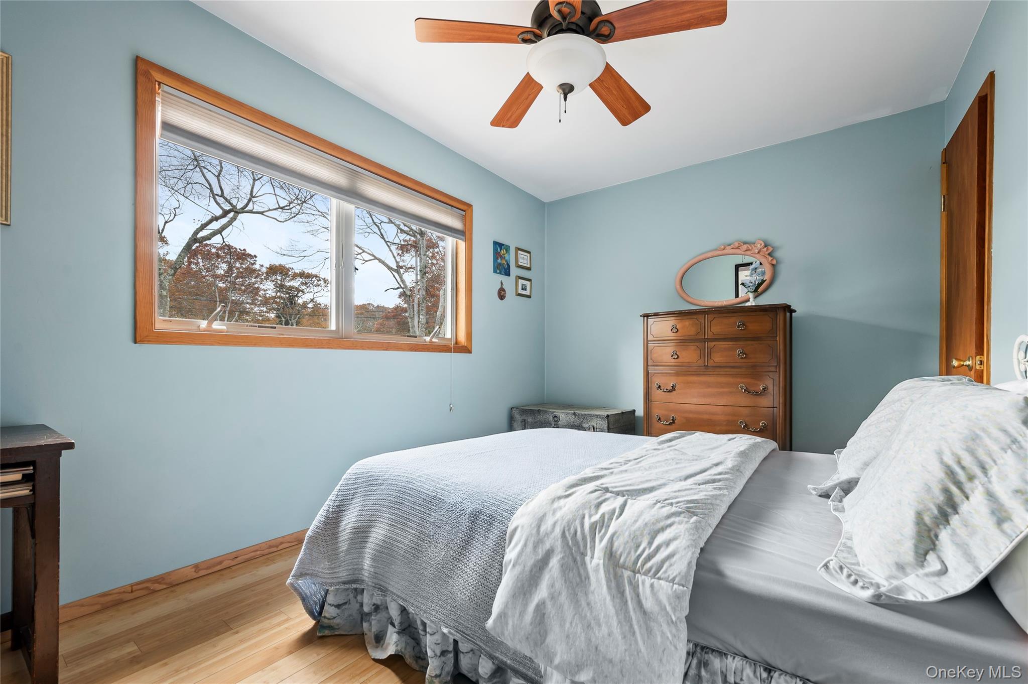 21 Woodridge Road, Hampton Bays, NY 11946