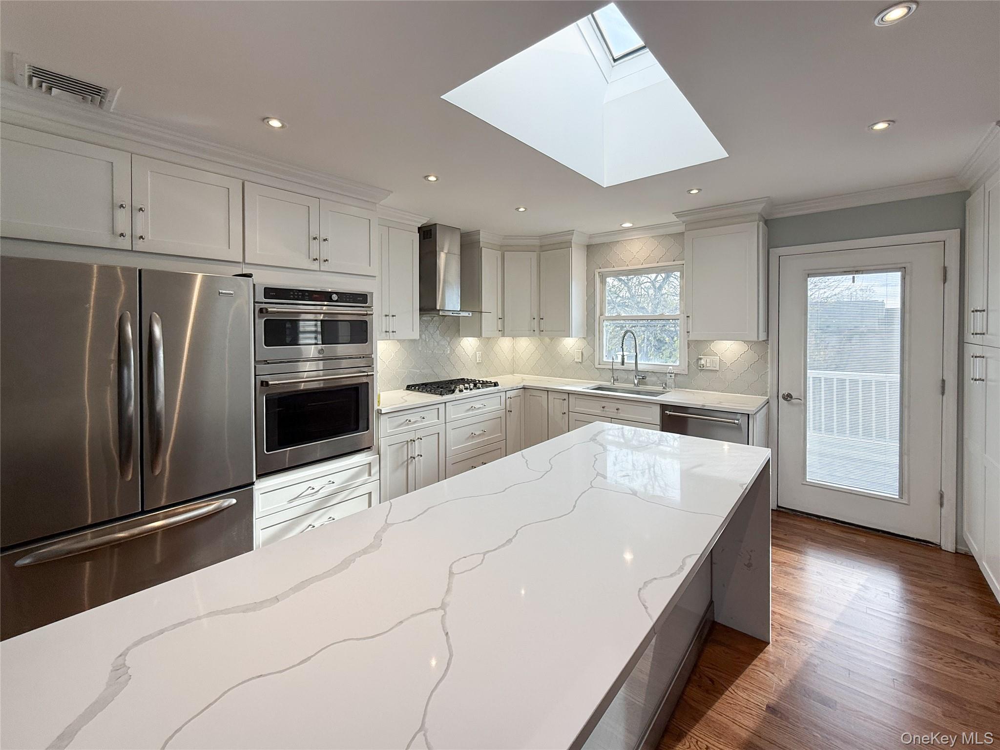 Valley Stream, NY 11580