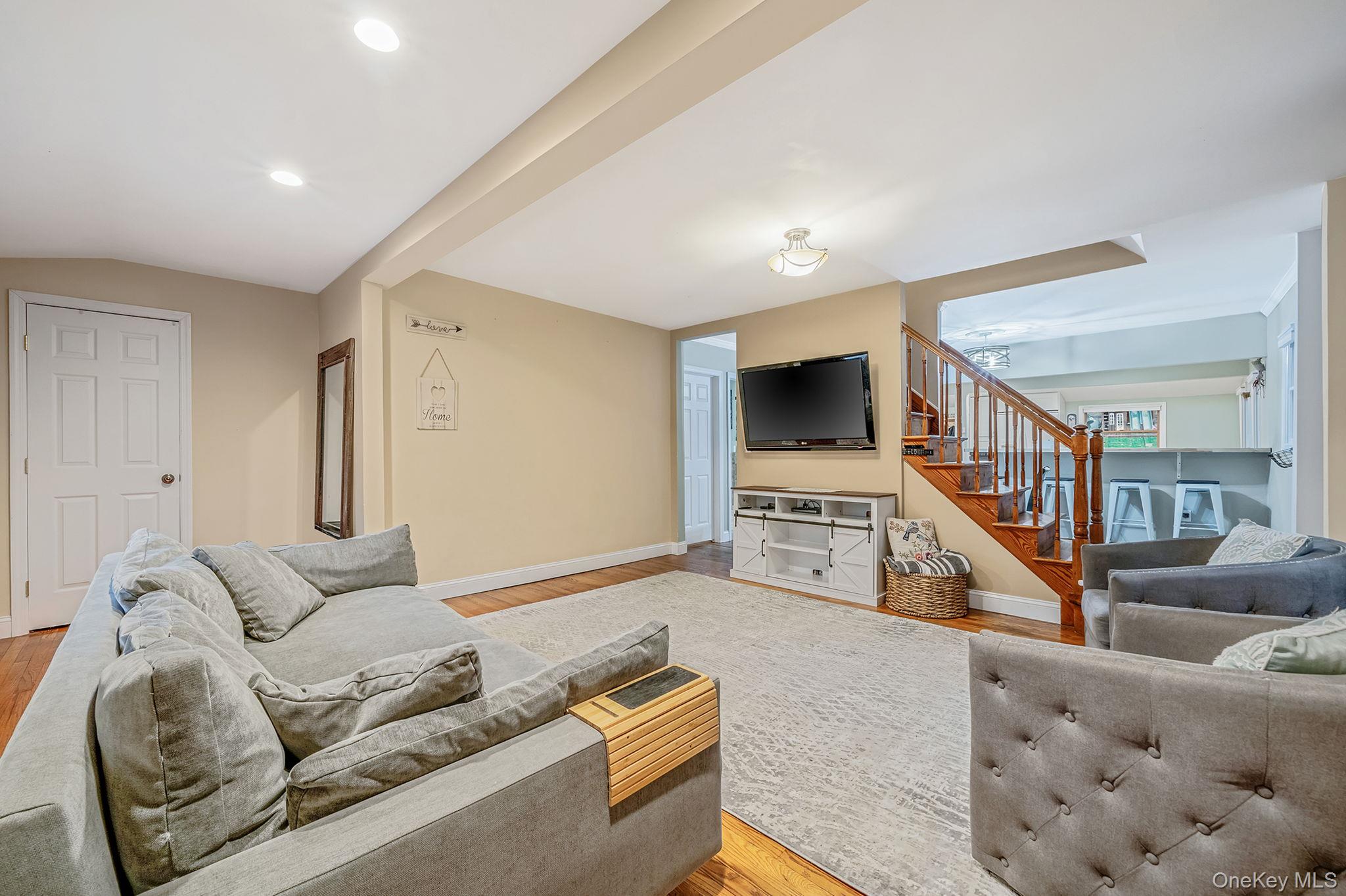 291 Terry Road, Smithtown, NY 11787