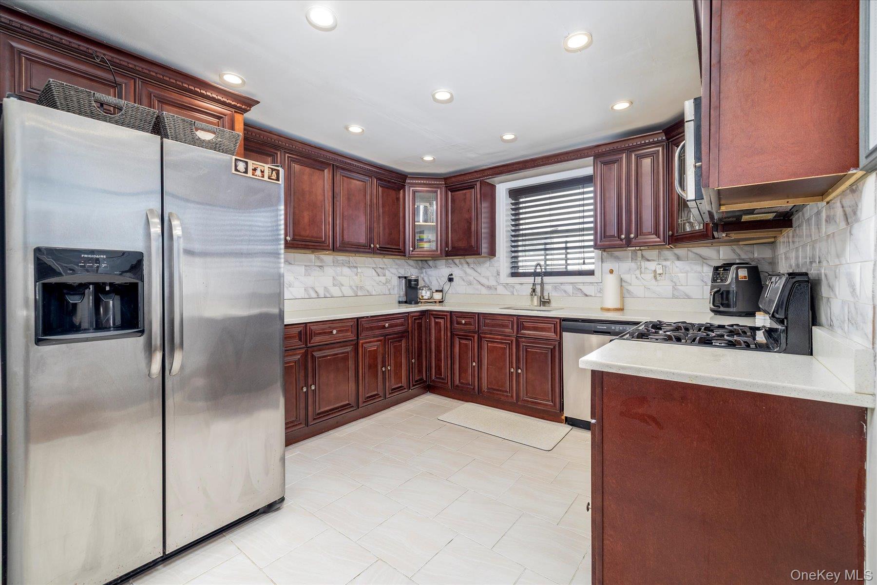 194-16 116th Avenue, Saint Albans, NY 11412