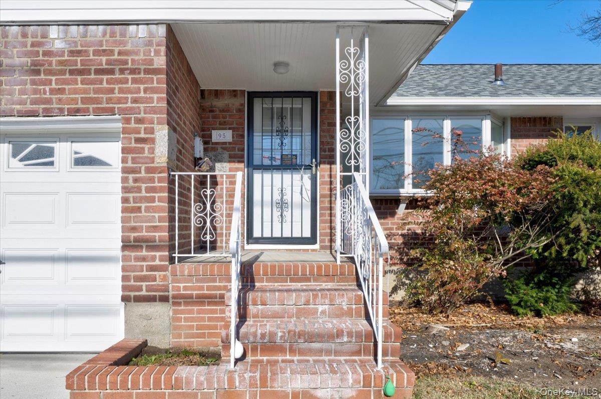 95 Harold Avenue, Hempstead, NY 11550