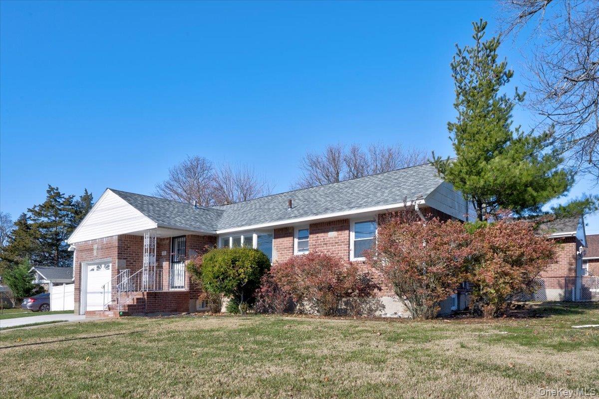 95 Harold Avenue, Hempstead, NY 11550