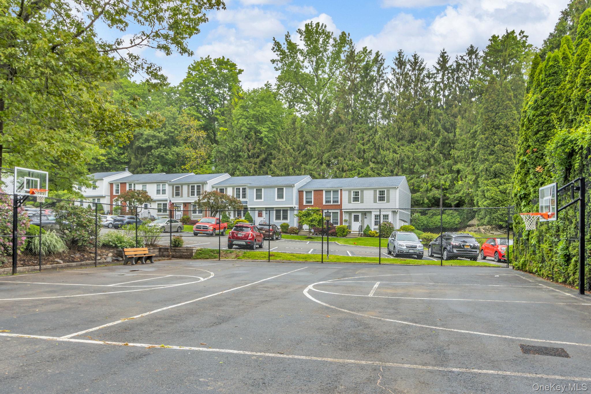 904 Kings Way # #904, Carmel, NY 10512