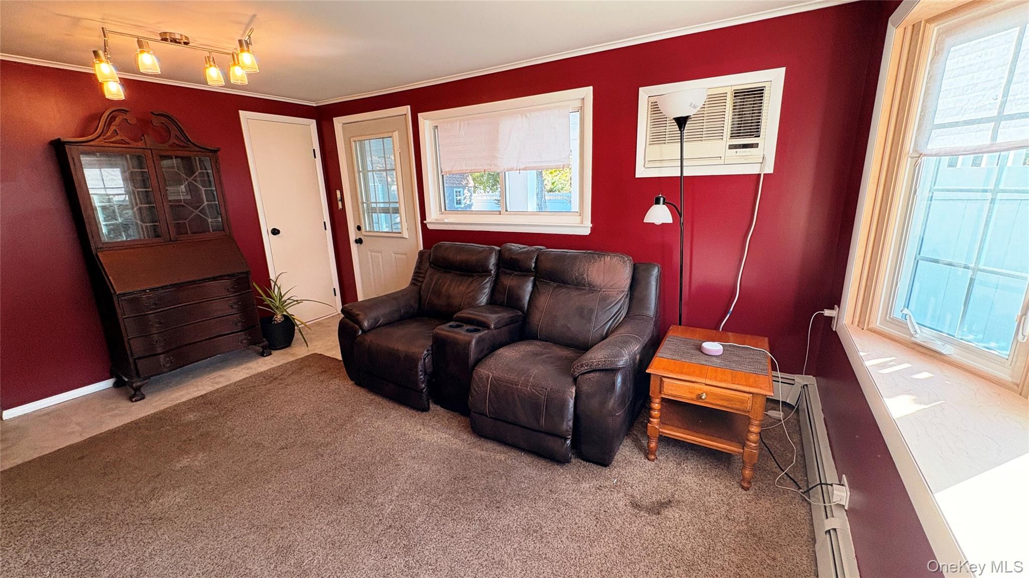 364 W 2nd Street, West Islip, NY 11795