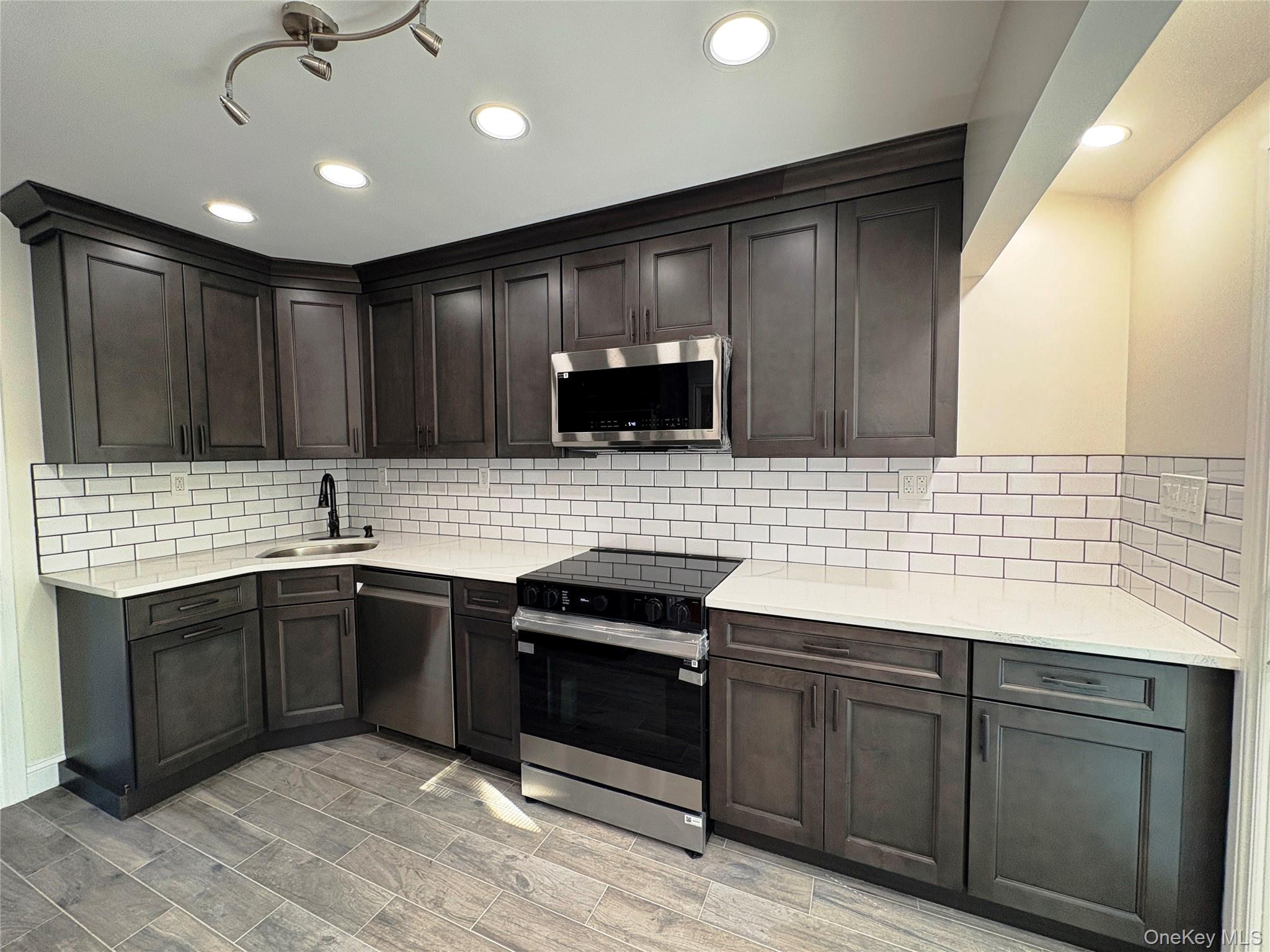 364 W 2nd Street, West Islip, NY 11795