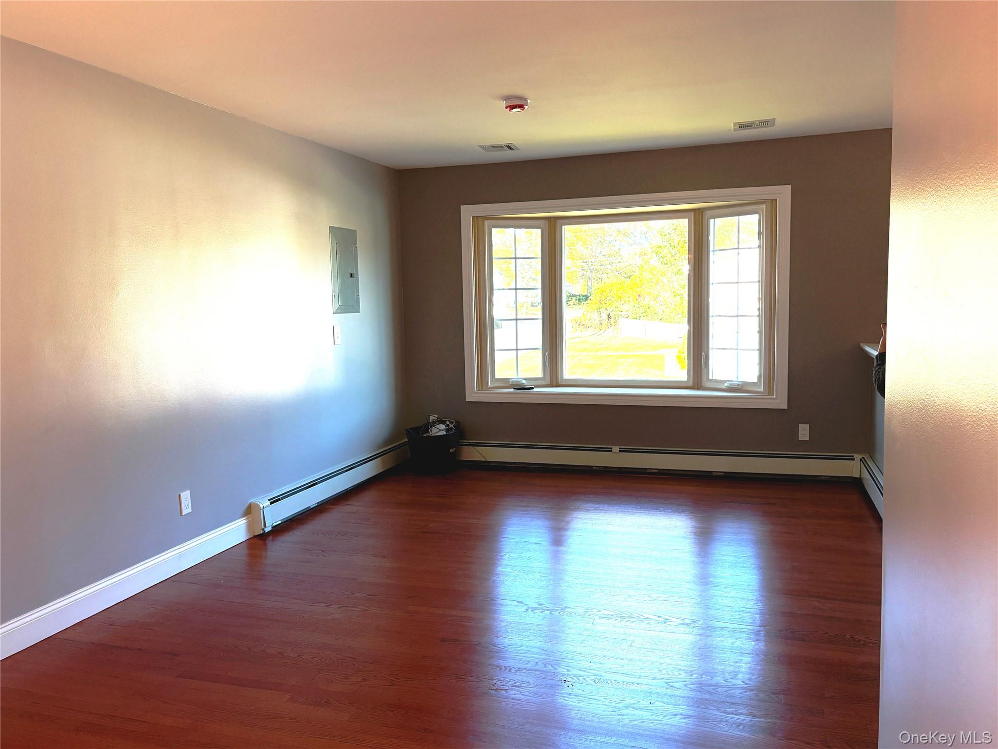 364 W 2nd Street, West Islip, NY 11795