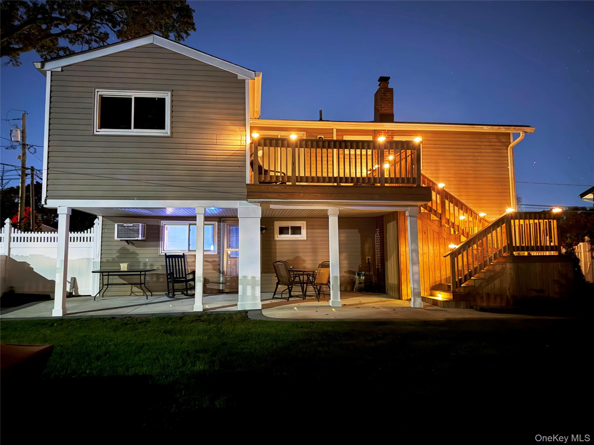 364 W 2nd Street, West Islip, NY 11795