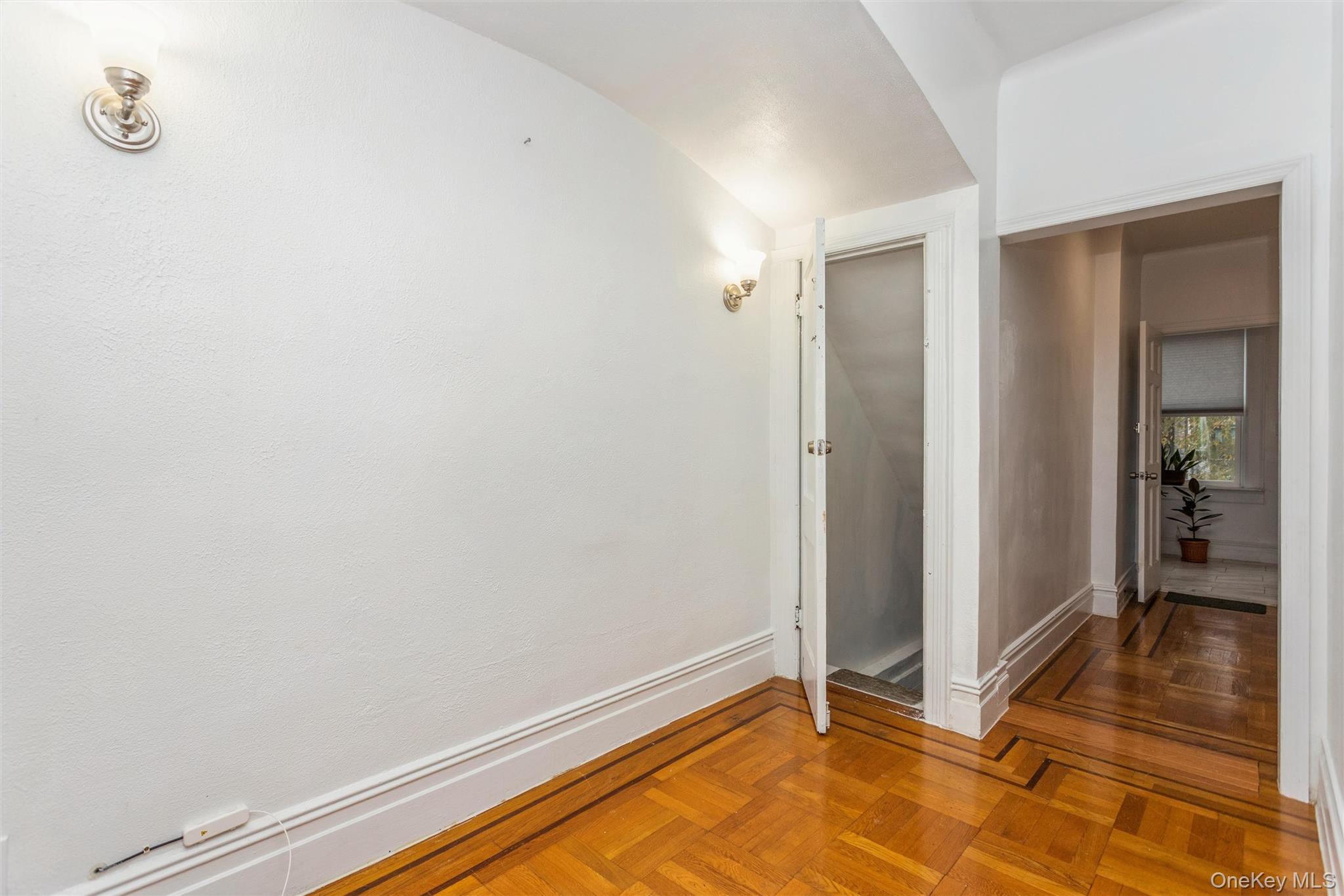 1646 Radcliff Avenue, Bronx, NY 10462