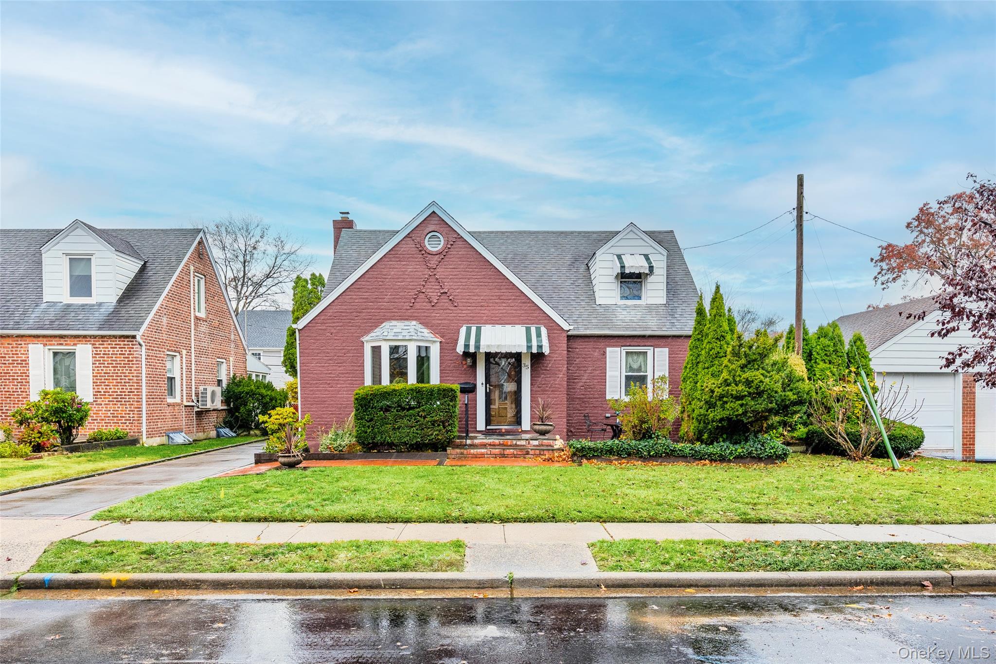 35 Lipton Lane, Williston Park, NY 11596