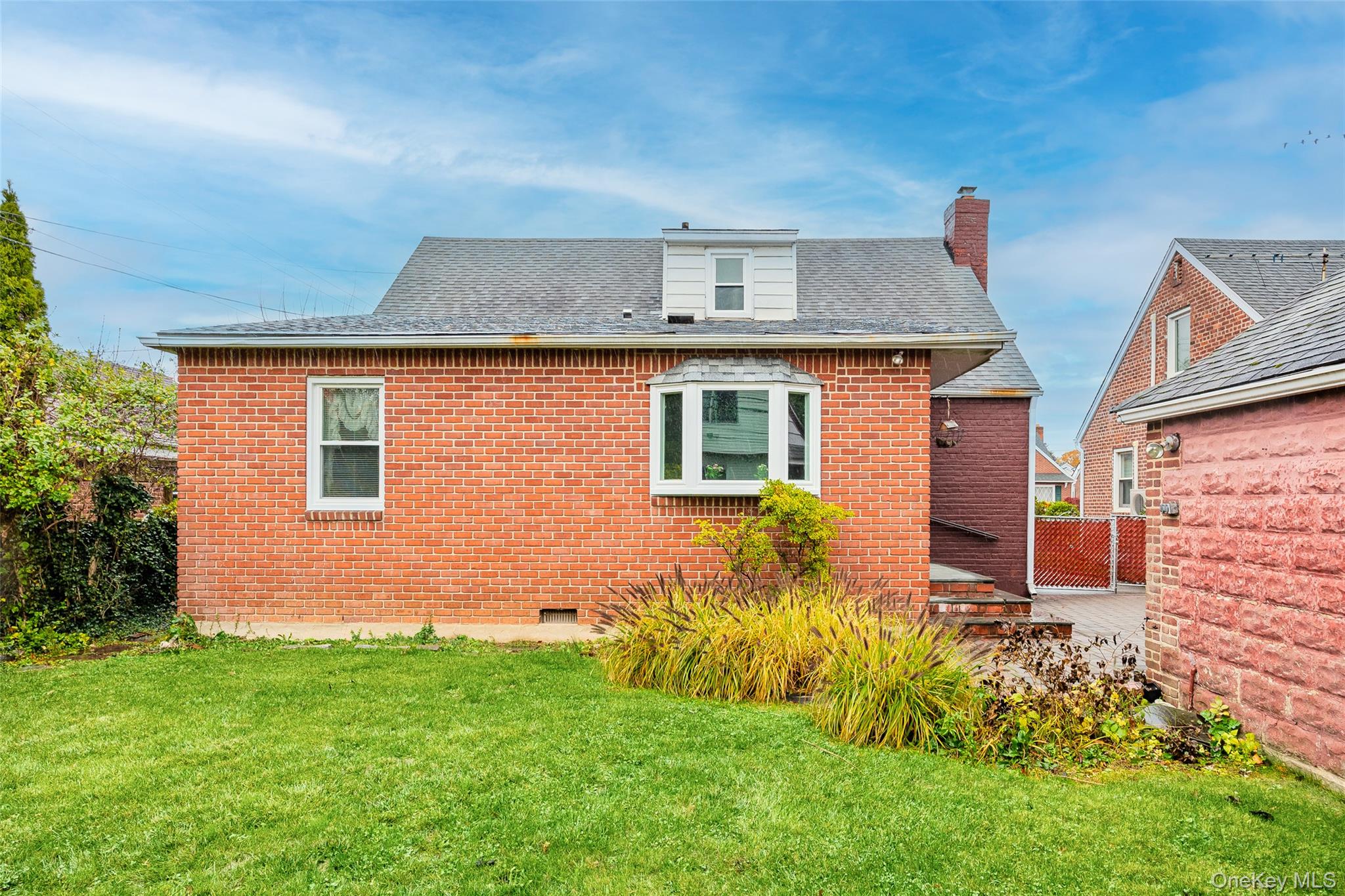 35 Lipton Lane, Williston Park, NY 11596