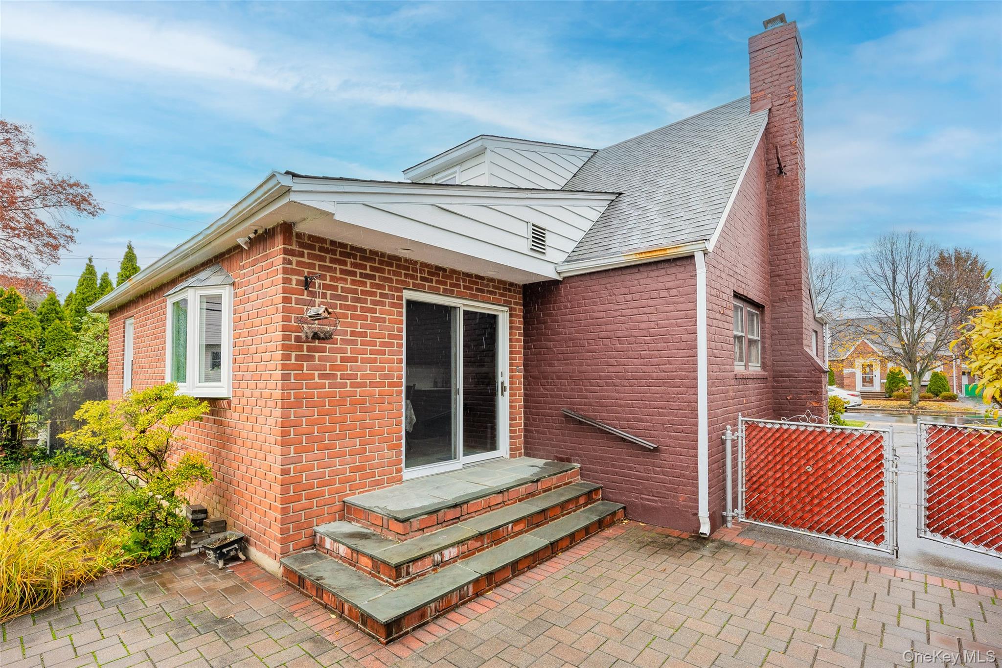 35 Lipton Lane, Williston Park, NY 11596