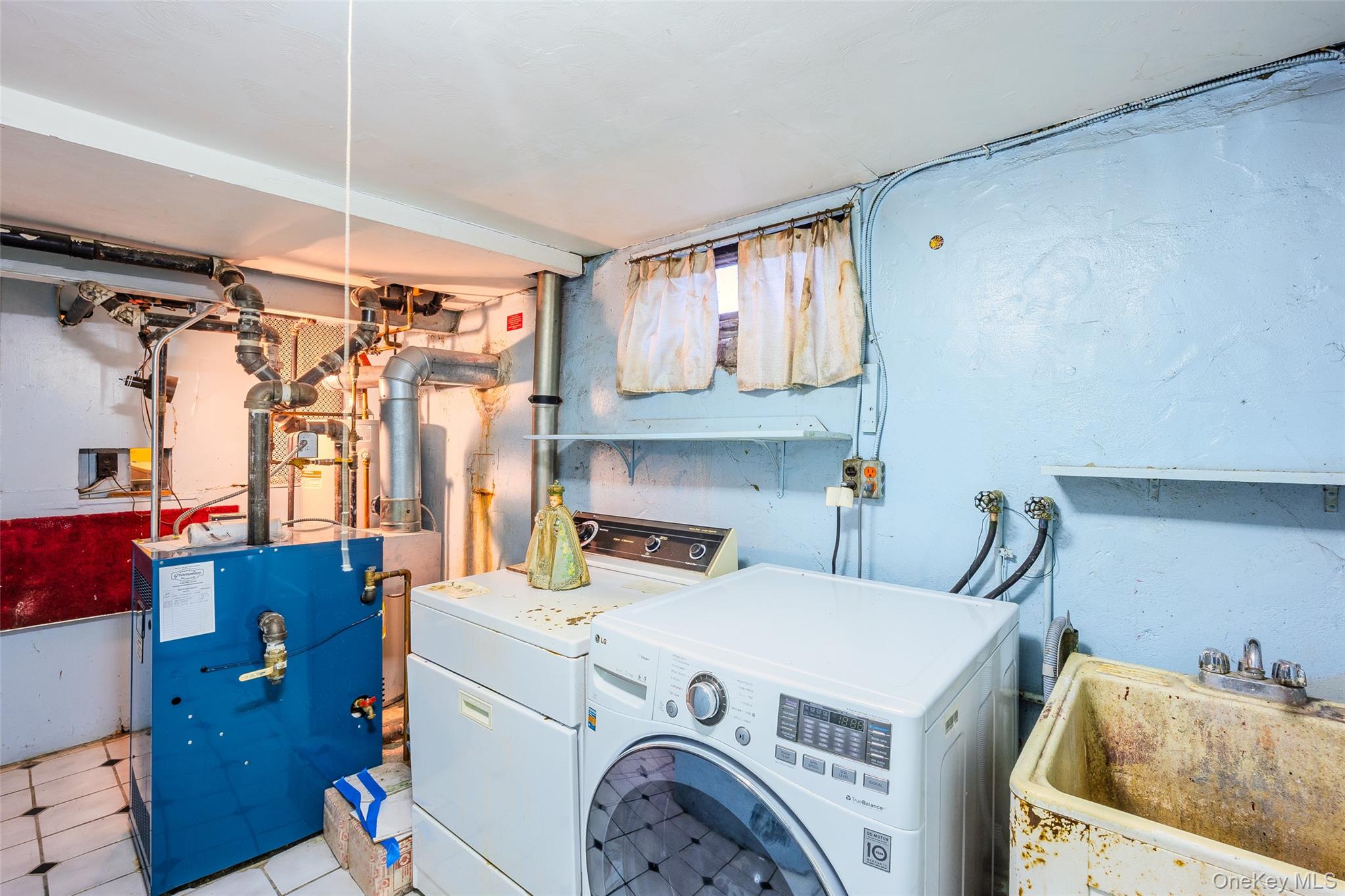 35 Lipton Lane, Williston Park, NY 11596