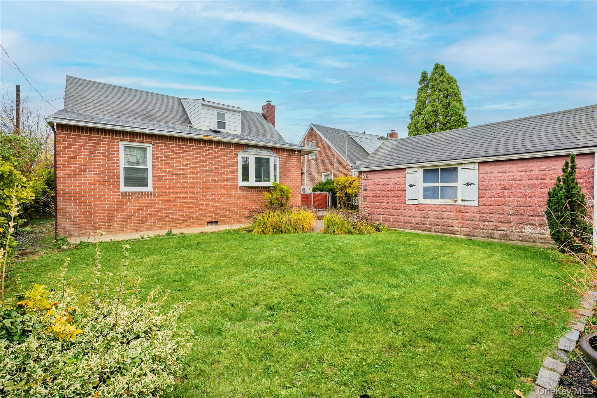 35 Lipton Lane, Williston Park, NY 11596