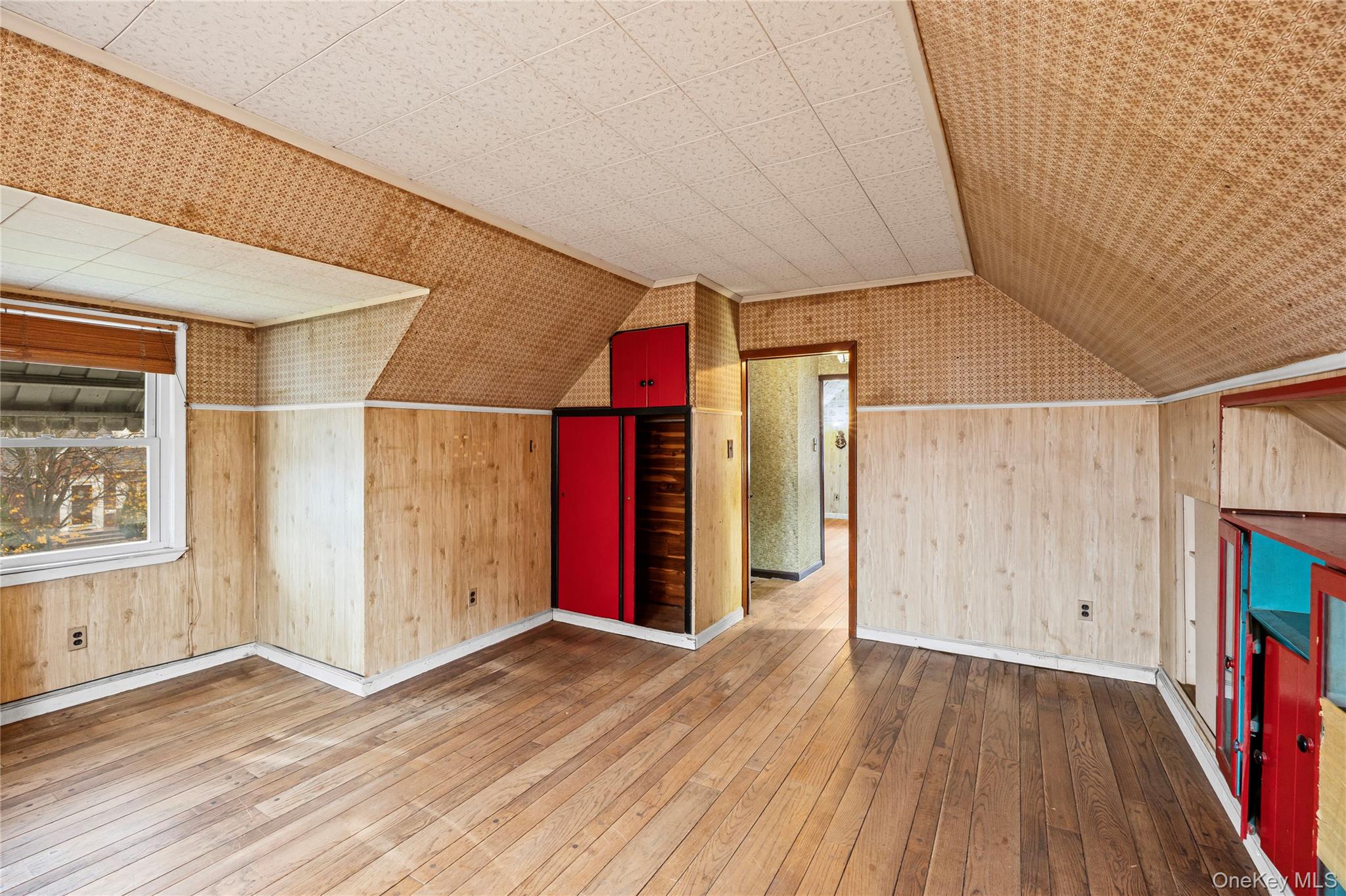 35 Lipton Lane, Williston Park, NY 11596