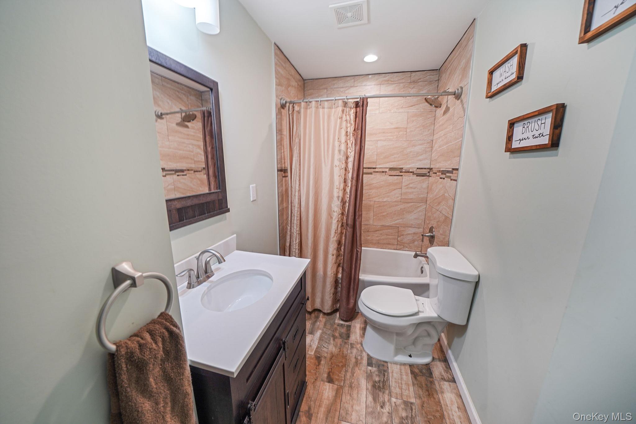 18 Ashford Drive, Ridge, NY 11961