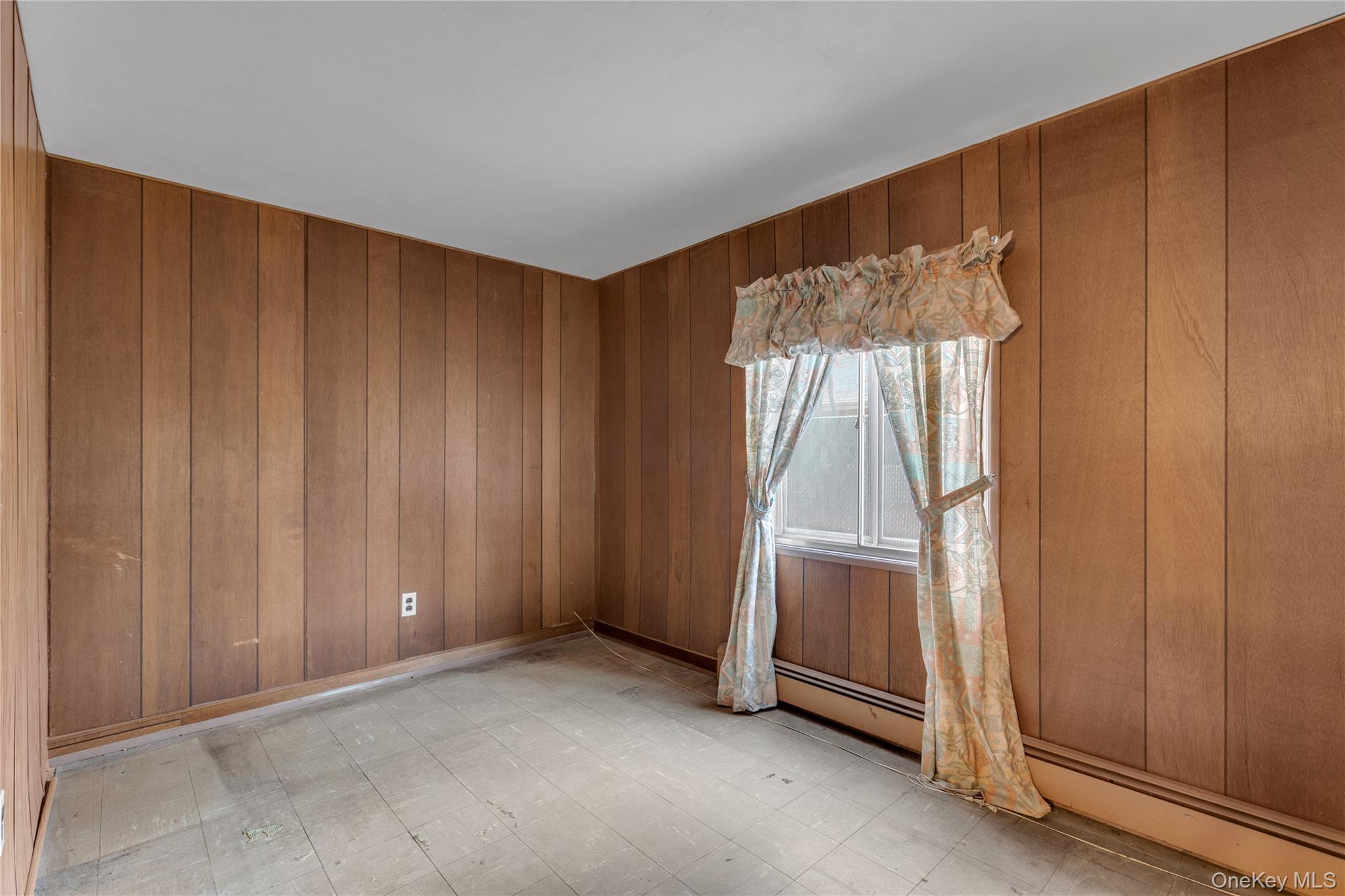 96 Split Cedar Drive, Islandia, NY 11749