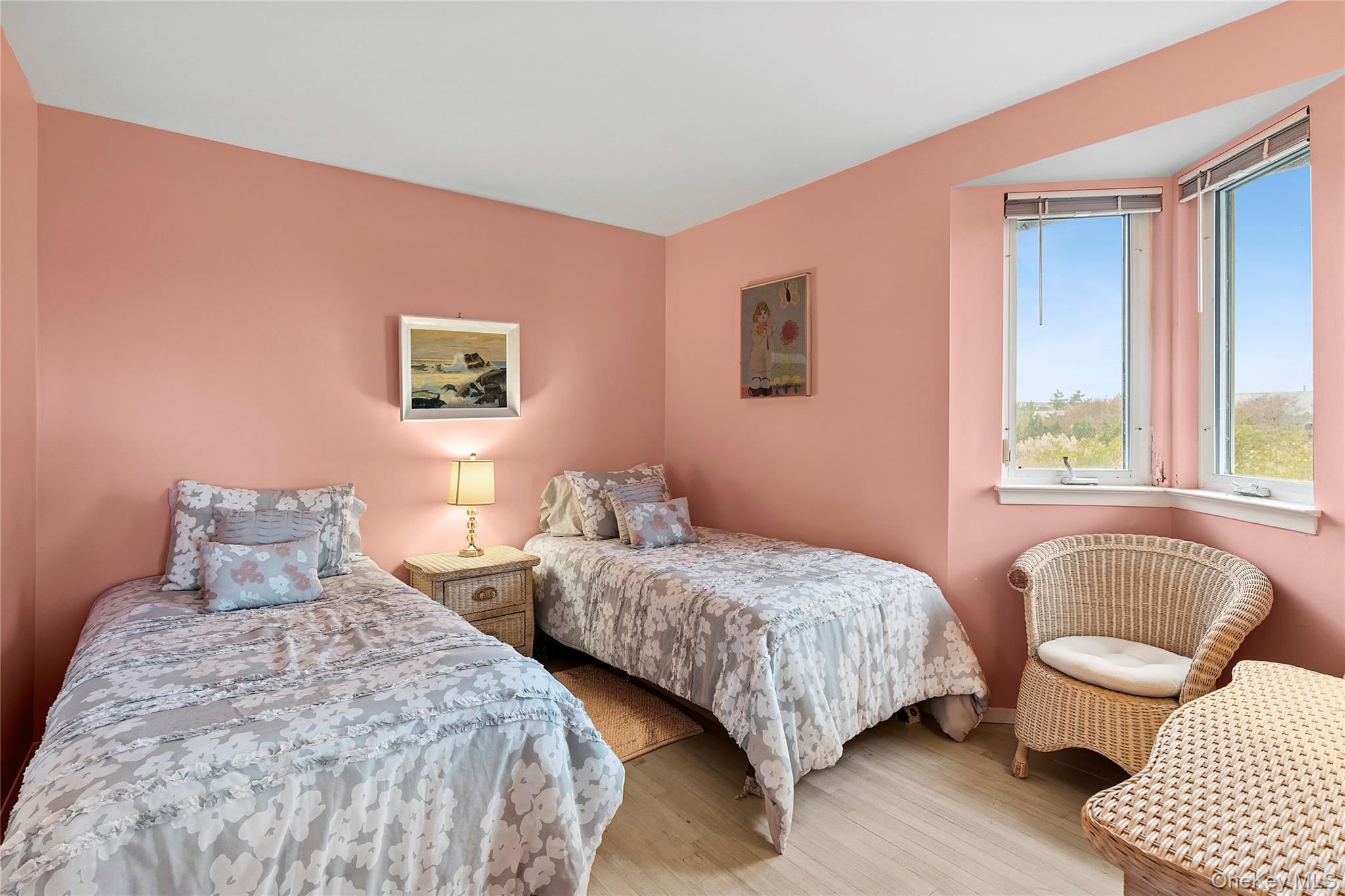 542 Dune Road, Westhampton, NY 11977