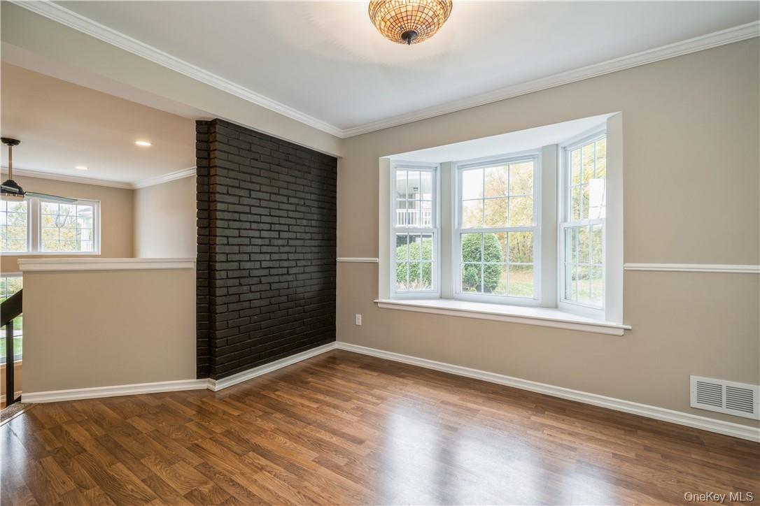 27 The Knolls, Warwick, NY 10990